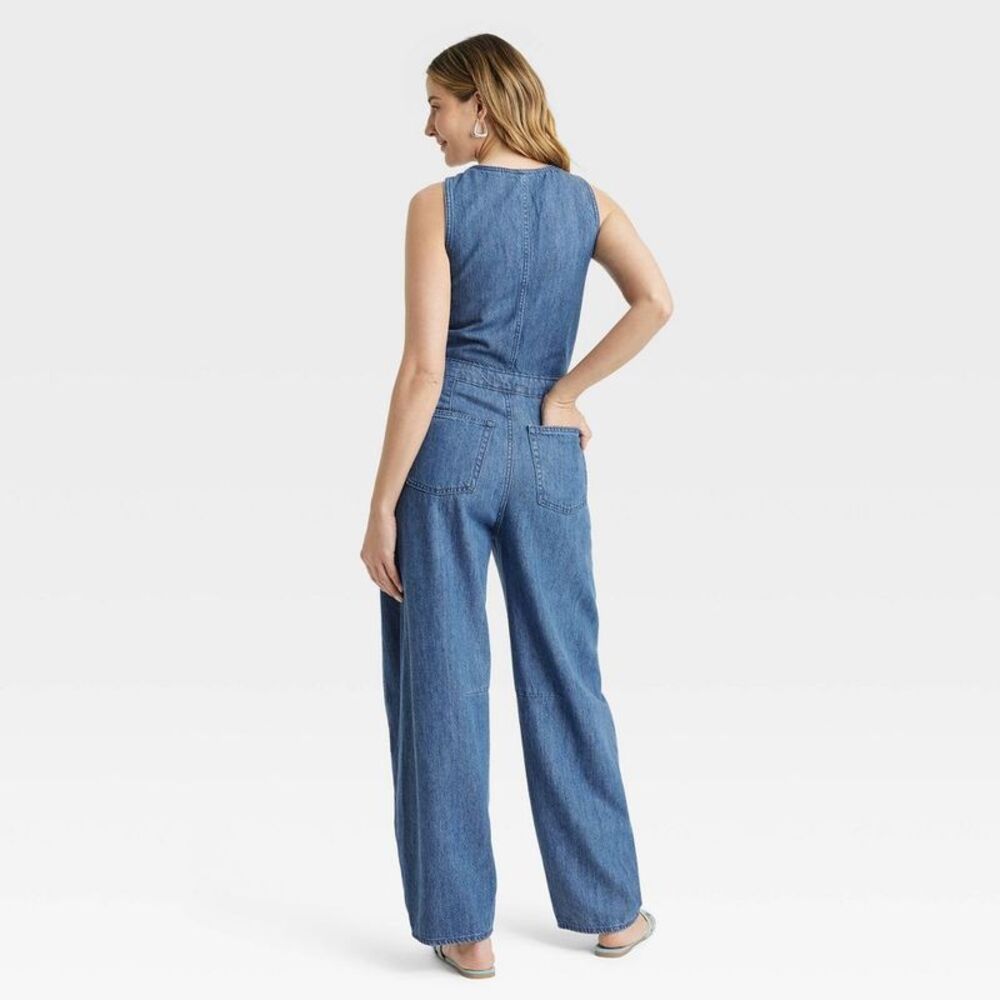 Universal Thread Women's Curved Leg Jeans Denim Ju Medium Wash - Picture 2 of 3
